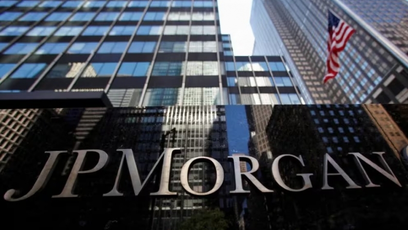 Posible auge en acciones argentinas si se elimina el cepo cambiario, según JP Morgan