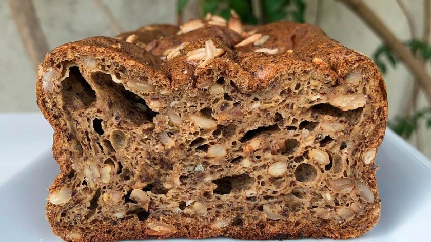Durante la cuarentena, aprendé a hacer este pan lowcarb de lino y girasol