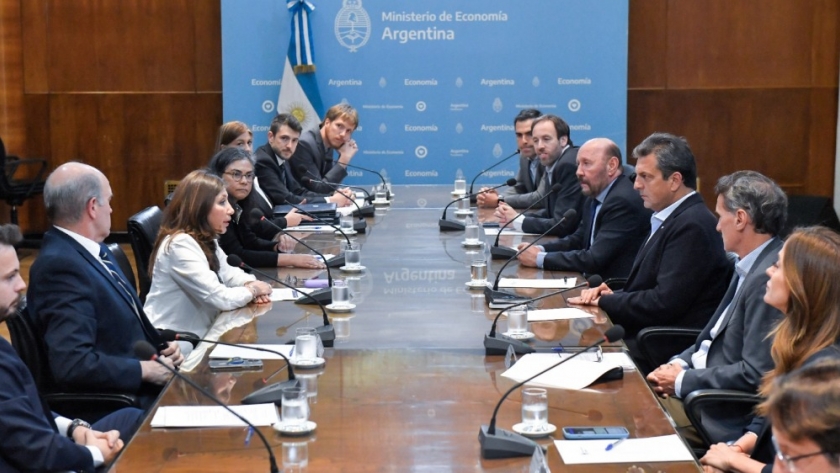 Argentina firmó créditos por USD 850 millones con organismos internacionales para desarrollo económico y social