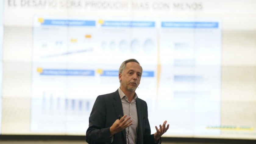 “El agro tendrá una oportunidad si es que logra influenciar en la políticas”
