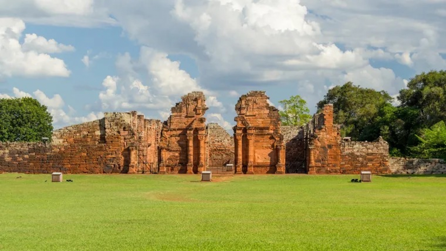 San Ignacio sorprende con ruinas, naturaleza y cultura viva