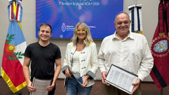 Senasa, INTA y Fundación Benet sellan alianza para modernizar aplicaciones agrícolas con drones y tecnología