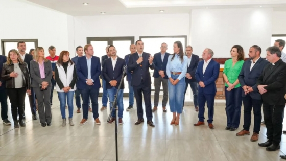 Valdés inaugura en Ituzaingó la sede de Pombero Roga y moderniza la sucursal del Banco de Corrientes