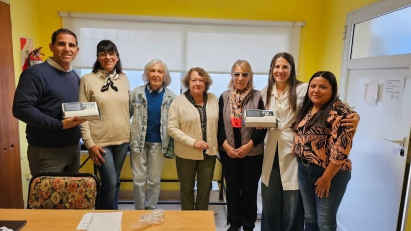 Lalcec Rojas donó bombas de infusión al área de quimioterapia del Hospital Municipal Unzué