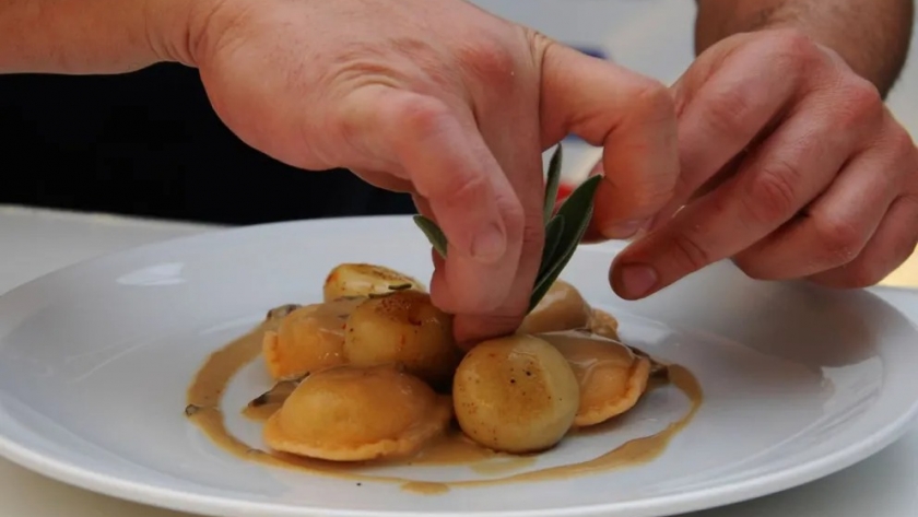 Convocan a cocineros y chefs a participar del concurso Neuquén es Rico