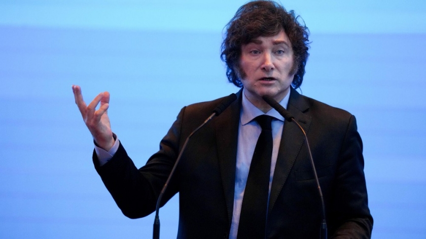 El Gobierno busca subir tasas en pesos para frenar el dólar sin golpear la economía