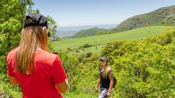 Senderismo entre túneles, cerros y volcanes: cinco rutas imperdibles para descubrir Catamarca