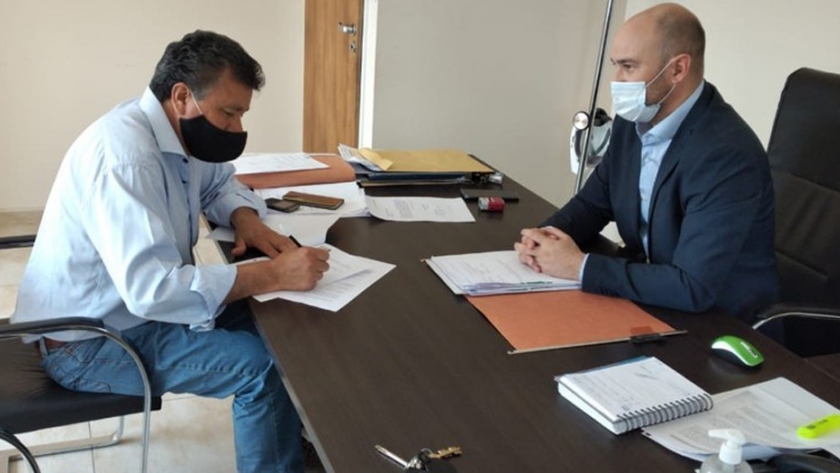 Convenio de reintegro de inversión entre EC SAPEM y la Municipalidad de Huillapima