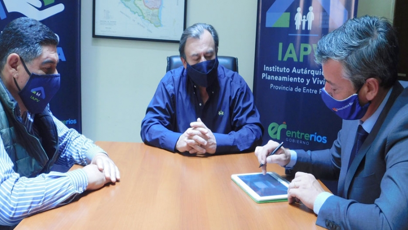 El IAPV y el Banco de Entre Ríos firmaron un convenio para el pago electrónico de cuotas