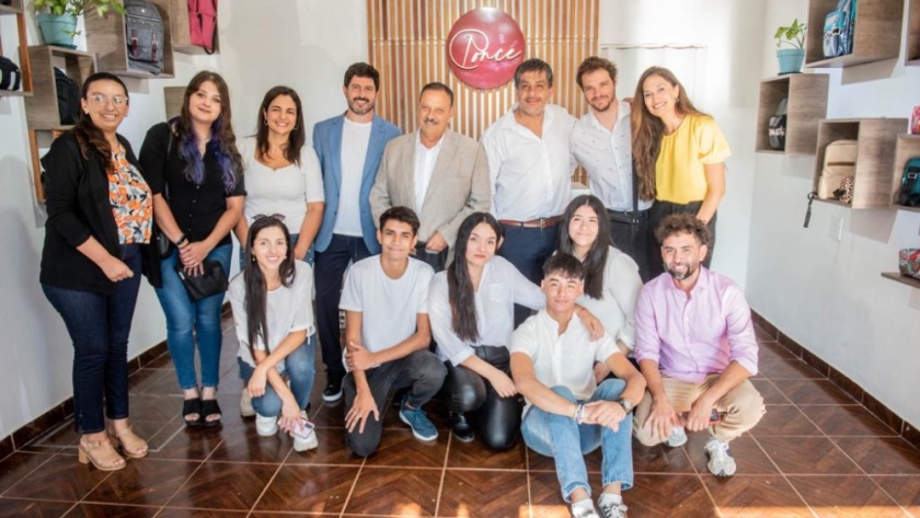 Es importante que los “pequeños emprendedores empiecen a crecer y desarrollarse como empresarios”