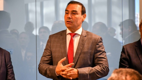 Valdés viaja a la India para atraer inversiones en sectores estratégicos de Corrientes