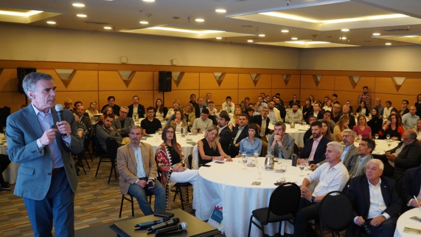 Más de 300 referentes del ecosistema productivo participaron de un encuentro sobre competitividad