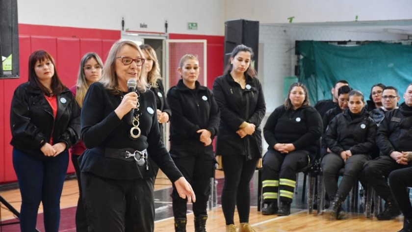 Alicia participó del acto en la entrega de licencias de conducir a jóvenes