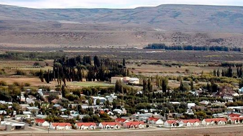 Firmaron convenio para fortalecer la Escuela Agropecuaria de Gobernador Gregores