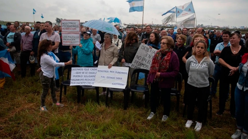 La protesta del campo frenó la operación del Mercado de Liniers y la dirigencia aguarda un llamado del gobierno para dialogar