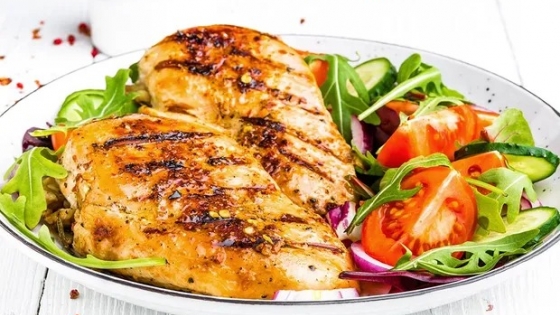 Los 8 beneficios que aporta el consumo de pollo: se presenta como un aliado para el ejercicio físico