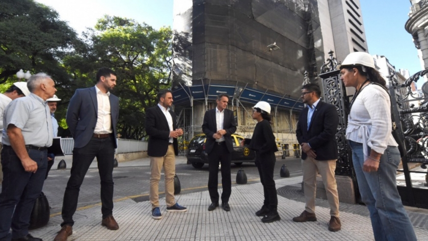 Cabandié y Katopodis recorrieron las obras del Palacio Haedo, edificio histórico de la Administración de Parques Nacionales