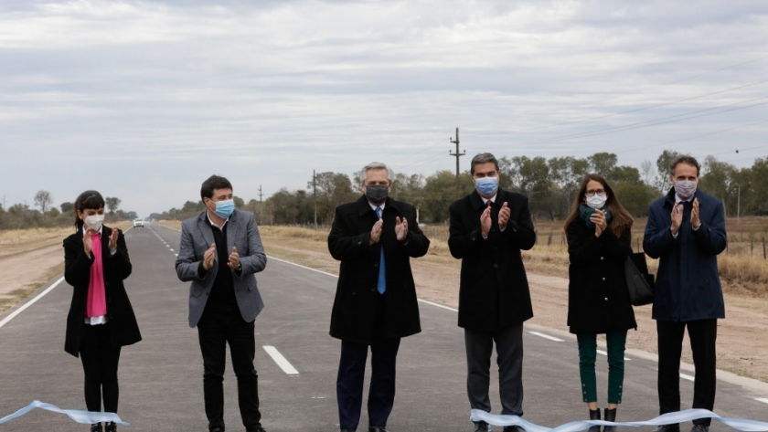 Alberto Fernández, Katopodis y Capitanich inauguraron un tramo de la Ruta Provincial 7 en Chaco