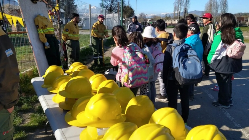 SPLIF realizó una campaña educativa de prevención de incendios en El Bolsón