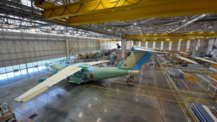 Airbus frena su producción en tres plantas por el COVID-19
