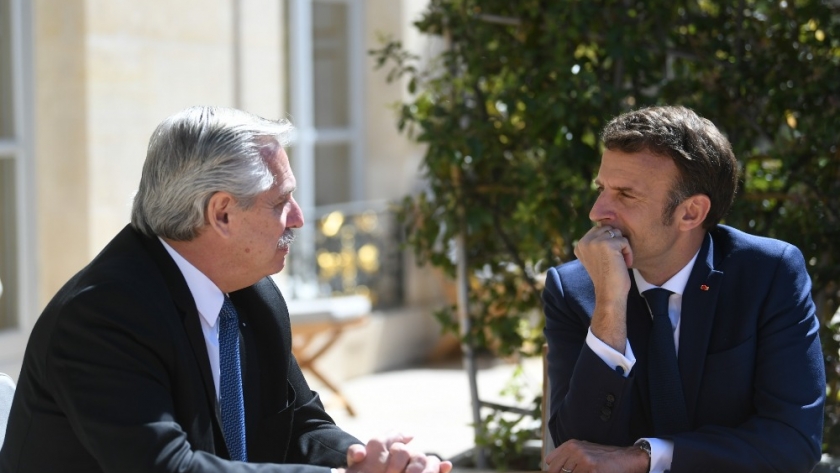 El Presidente mantuvo un encuentro bilateral con su par de Francia, Emmanuel Macron