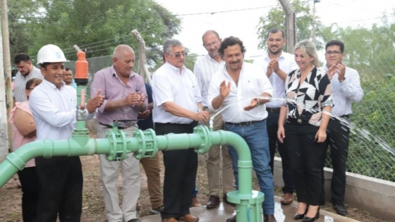 <Alumbrado, saneamiento y agua: Sáenz inauguró obras que mejoran la vida de los vecinos de Joaquín V. González