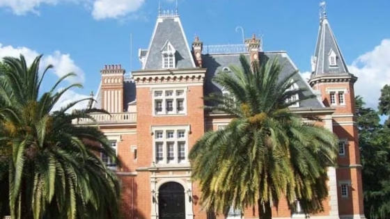 Un castillo del siglo XIX que dio origen a una ciudad y hoy define la identidad de un barrio privado