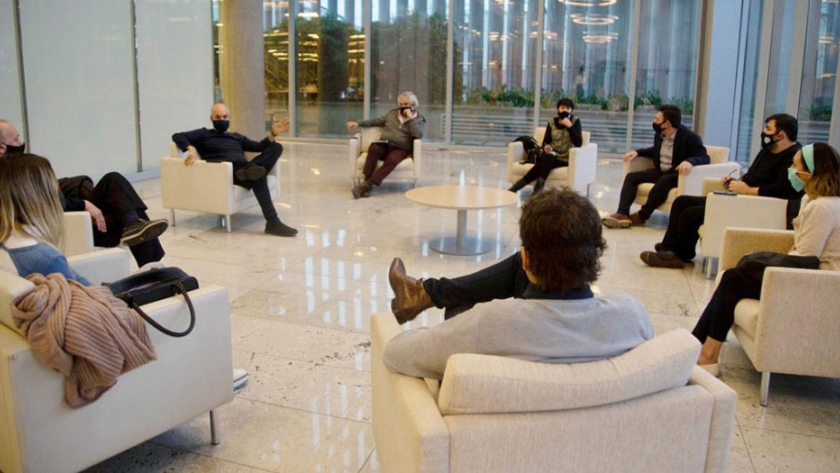 Reunión con comerciantes de distintos rubros