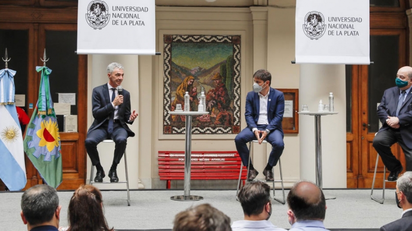 Meoni y Kicillof firmaron convenios para la creación de un Polo Científico Tecnológico en el predio ferroviario de La Plata