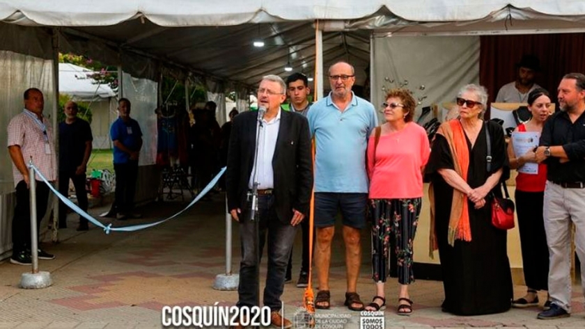 Un placer recorrer la Feria de Artesanías y Arte Popular Augusto Raúl Cortázar