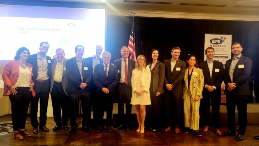 Cornejo presentó el potencial energético de Mendoza en la Offshore Technology Conference de Houston