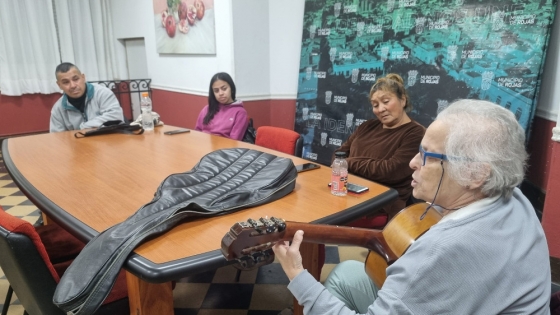 Crece el entusiasmo por el taller gratuito de canto para adultos en el Centro Cultural Ernesto Sábato