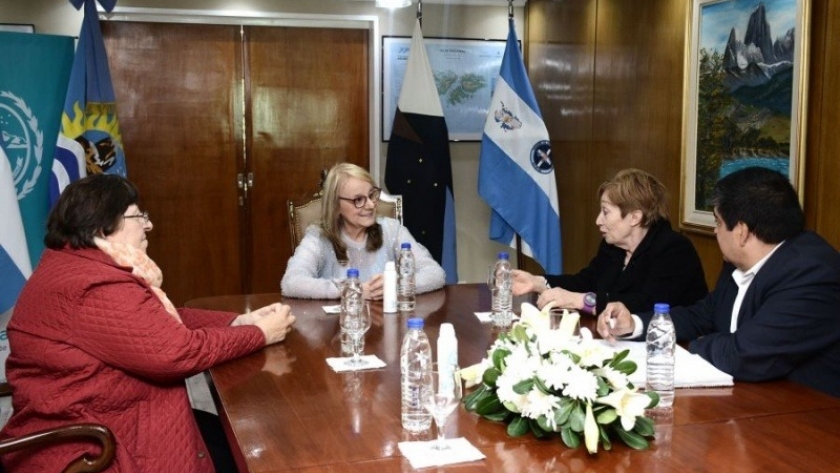 Alicia recibió en audiencia a referentes de la Cooperadora del Hospital de Río Gallegos