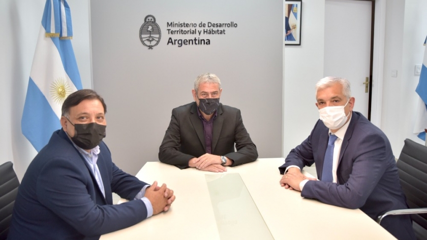Agricultura Familiar: facilitar el acceso a la vivienda y el arraigo de los productores, ejes del convenio que firmaron Julián Domínguez y Jorge Ferraresi