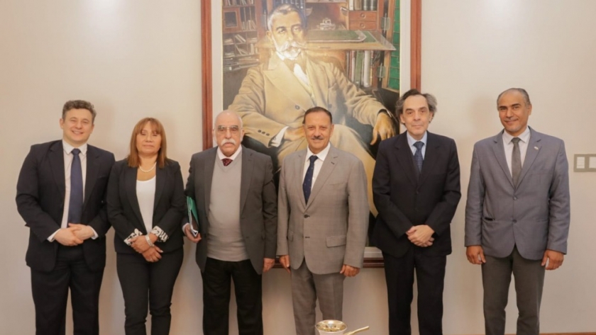 Quintela se reunió con constitucionalistas que participan del Congreso Gonzaleano