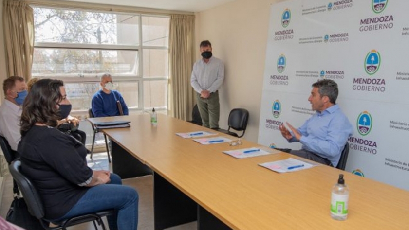 Mendoza Activa: pymes y productores del Sur mendocino firmaron los primeros 5 contratos