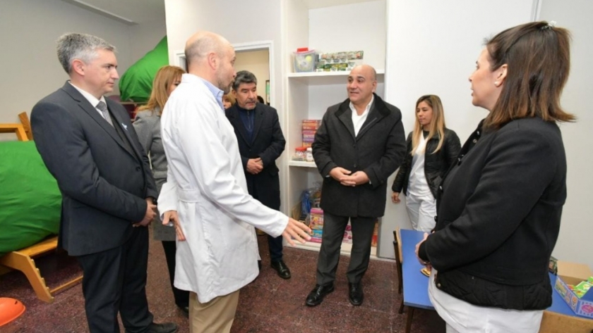 Manzur destacó el rol de los centros de neurodesarrollo infantil para el diagnóstico precoz