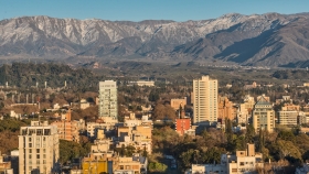 Mendoza: un destino que combina economía vibrante y turismo apasionante