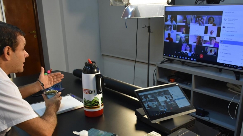 El Gobernador presidió por videoconferencia una mesa de diálogo con el sector educativo