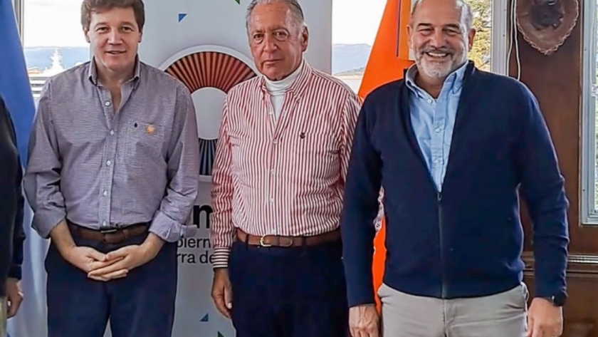 El Gobernador Melella mantuvo un encuentro con autoridades de la UIA y de la empresa Newsan   