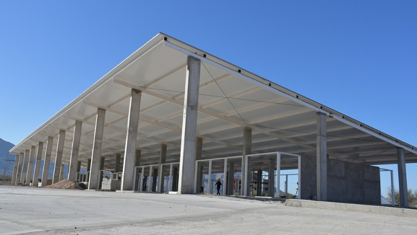 Las nuevas terminales de ómnibus en La Punta y Nogolí tienen un 70 % de avance