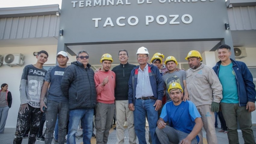 Capitanich inauguró la nueva terminal de ómnibus en el 88° Aniversario de Taco Pozo