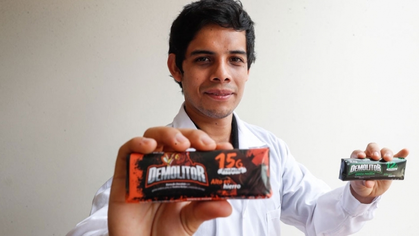 Peruano destaca por sus chocolates con polvo de insecto