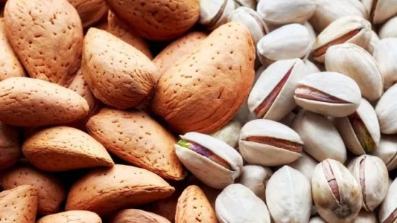 Celebrando la salud: almendras y pistachos, los superalimentos de febrero
