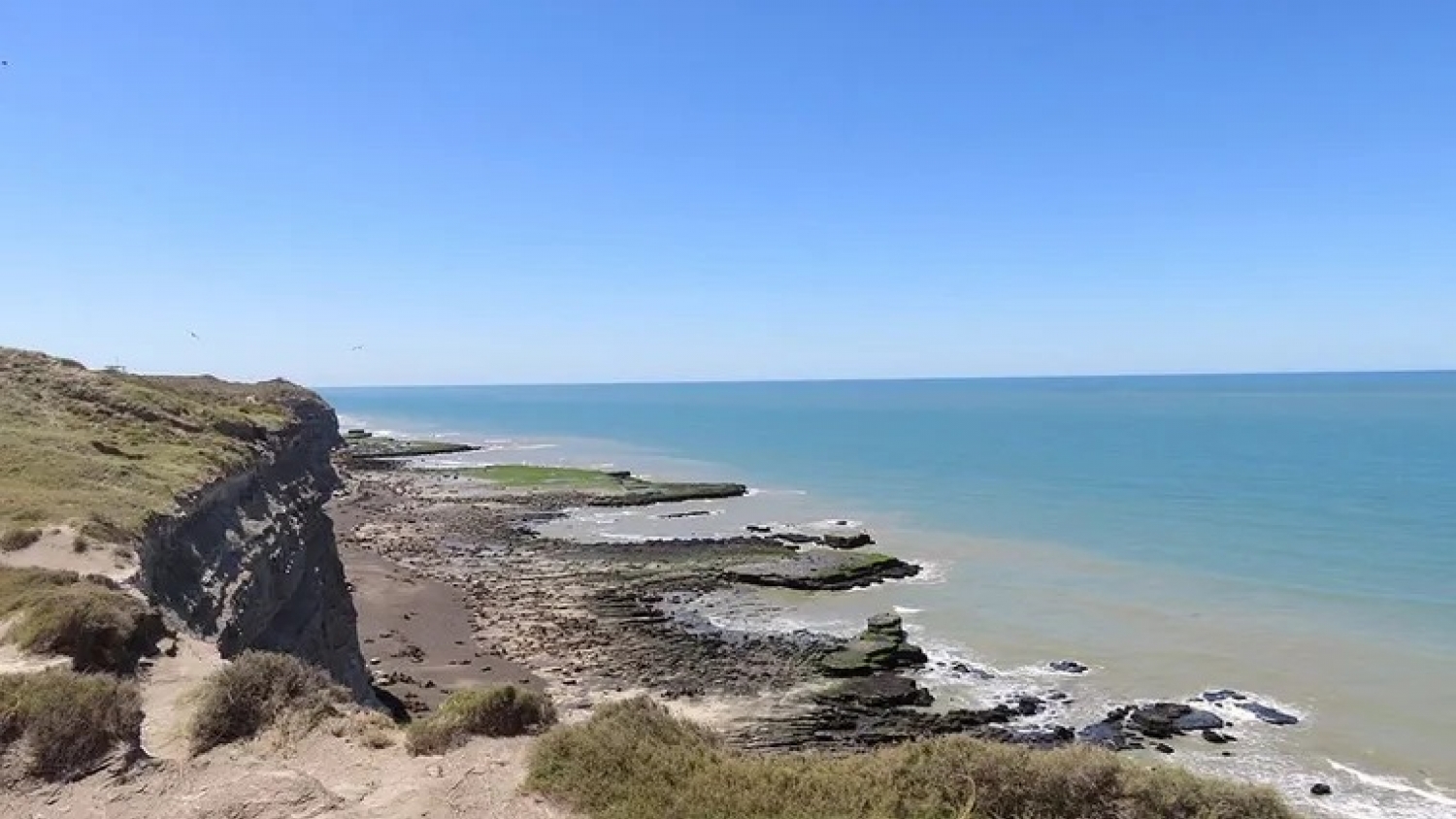 El Cóndor: el rincón patagónico con playas y acantilados únicos