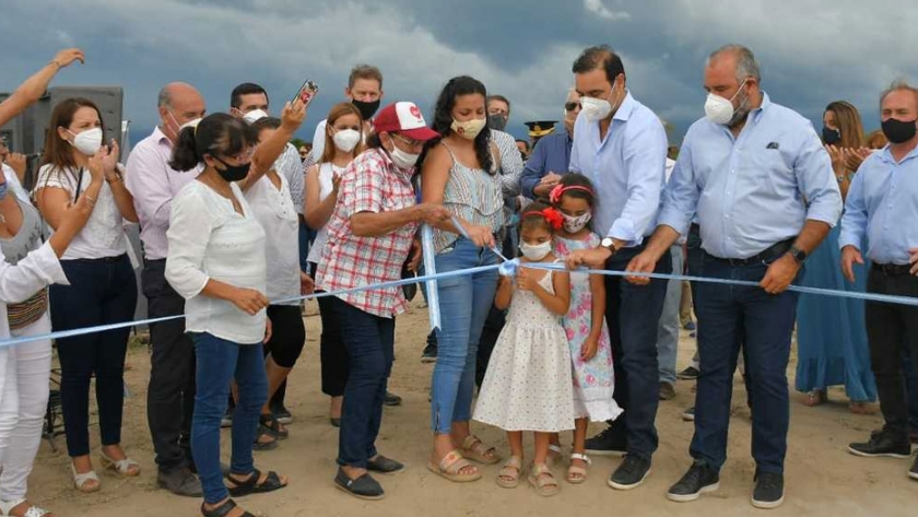 Valdés inauguró importantes obras hídricas y viales en zonas rurales de San Isidro