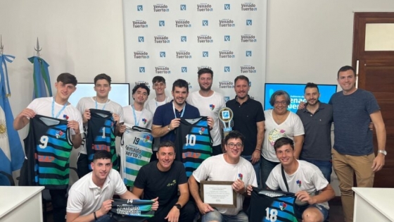 Chiarella recibió al voley masculino de Club Ciudad, campeón de la Liga AVSOS