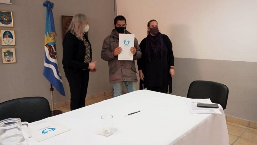 El Gobierno Provincial entregó matrículas a cooperativas