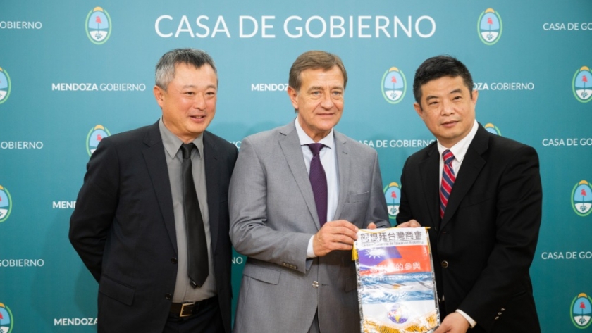 Suarez recibió a la comitiva económica y cultural de Taiwán