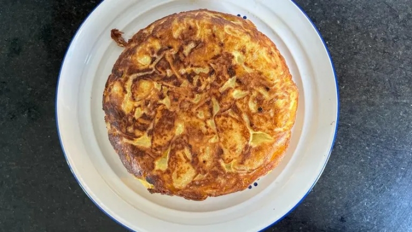 ¿Cómo hacer una tortilla de papas super rica en casa?